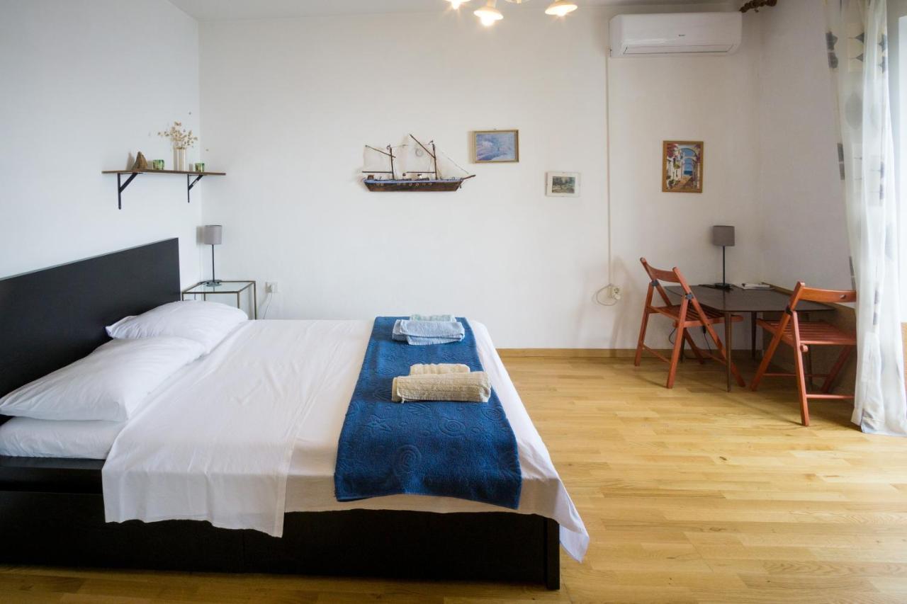 Apartments Podatok 4 Primošten Esterno foto