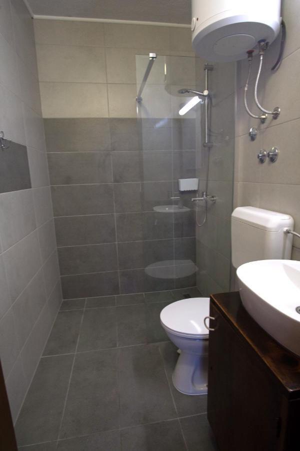 Apartments Podatok 4 Primošten Esterno foto